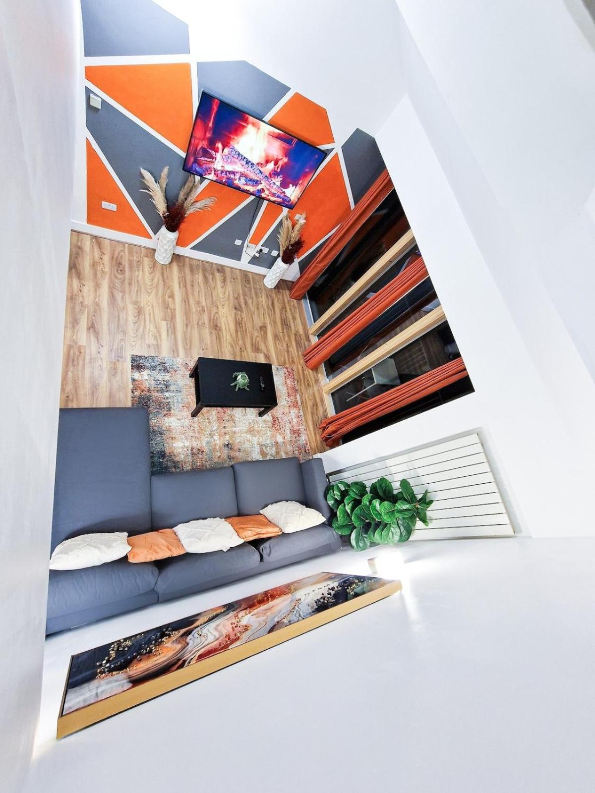 Luxury Waterfront Property With Free Parking Coventry Bagian luar foto