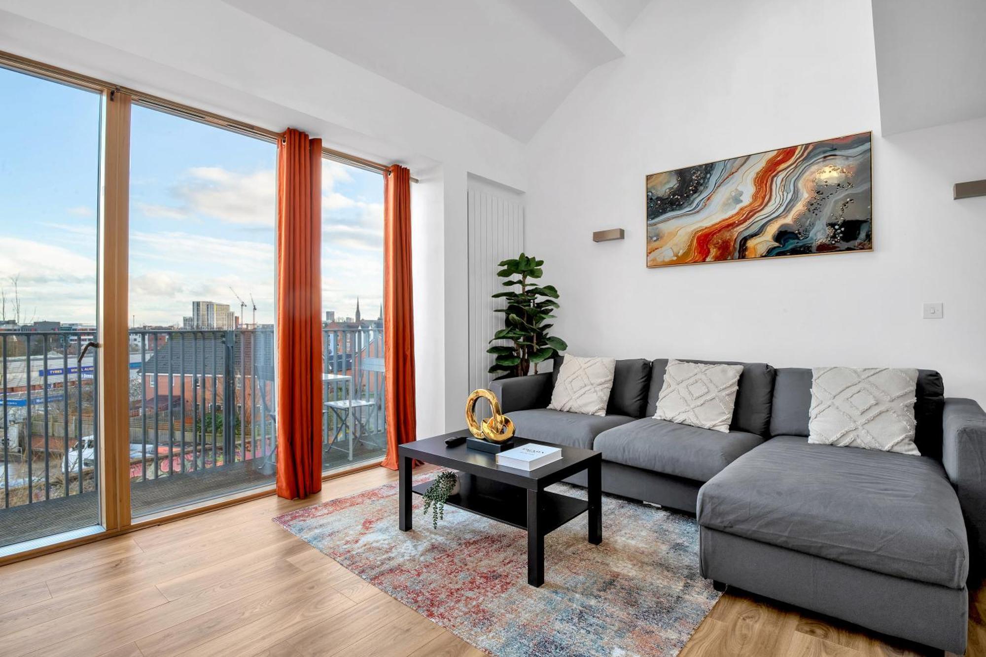 Luxury Waterfront Property With Free Parking Coventry Bagian luar foto