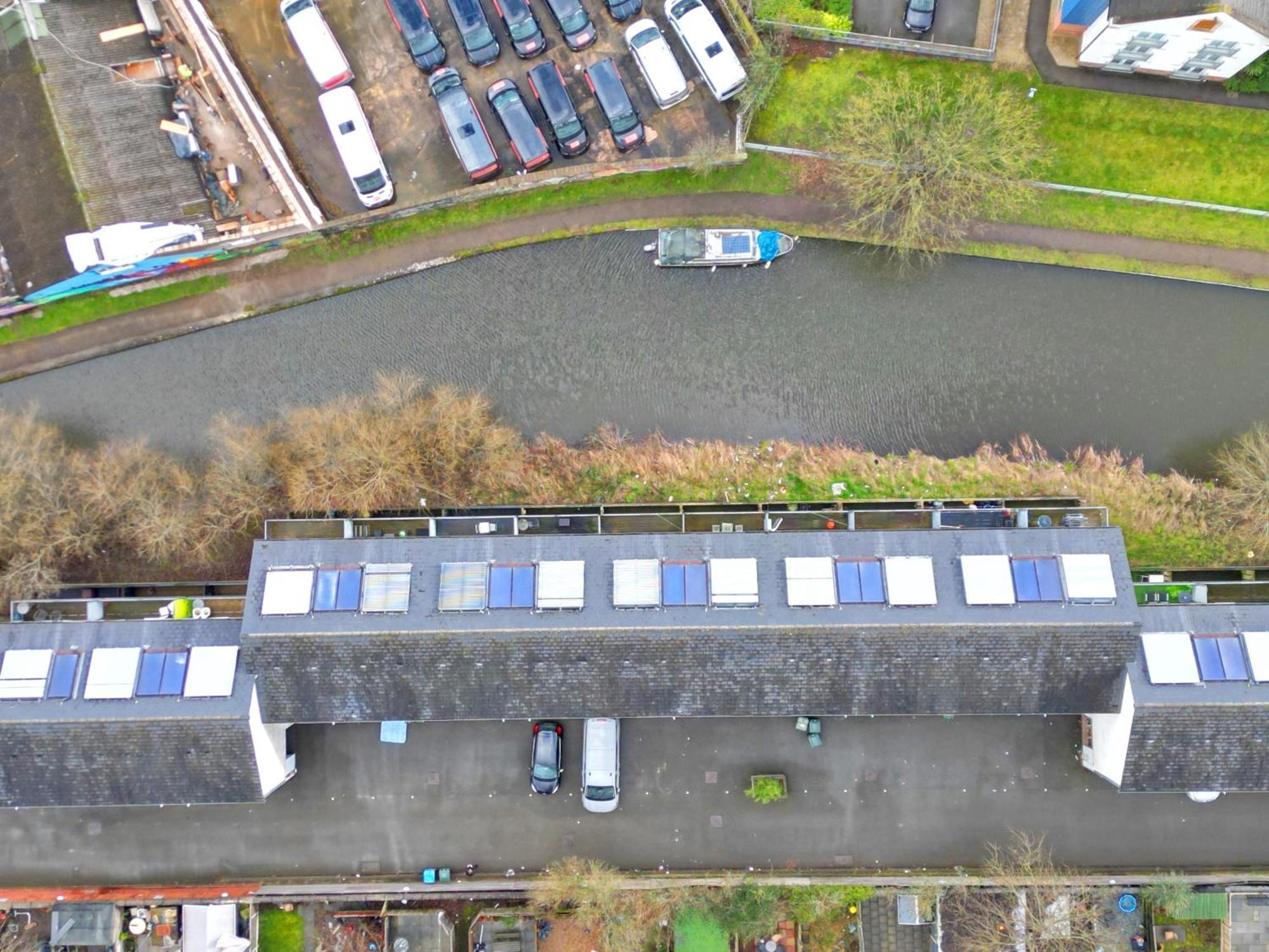 Luxury Waterfront Property With Free Parking Coventry Bagian luar foto