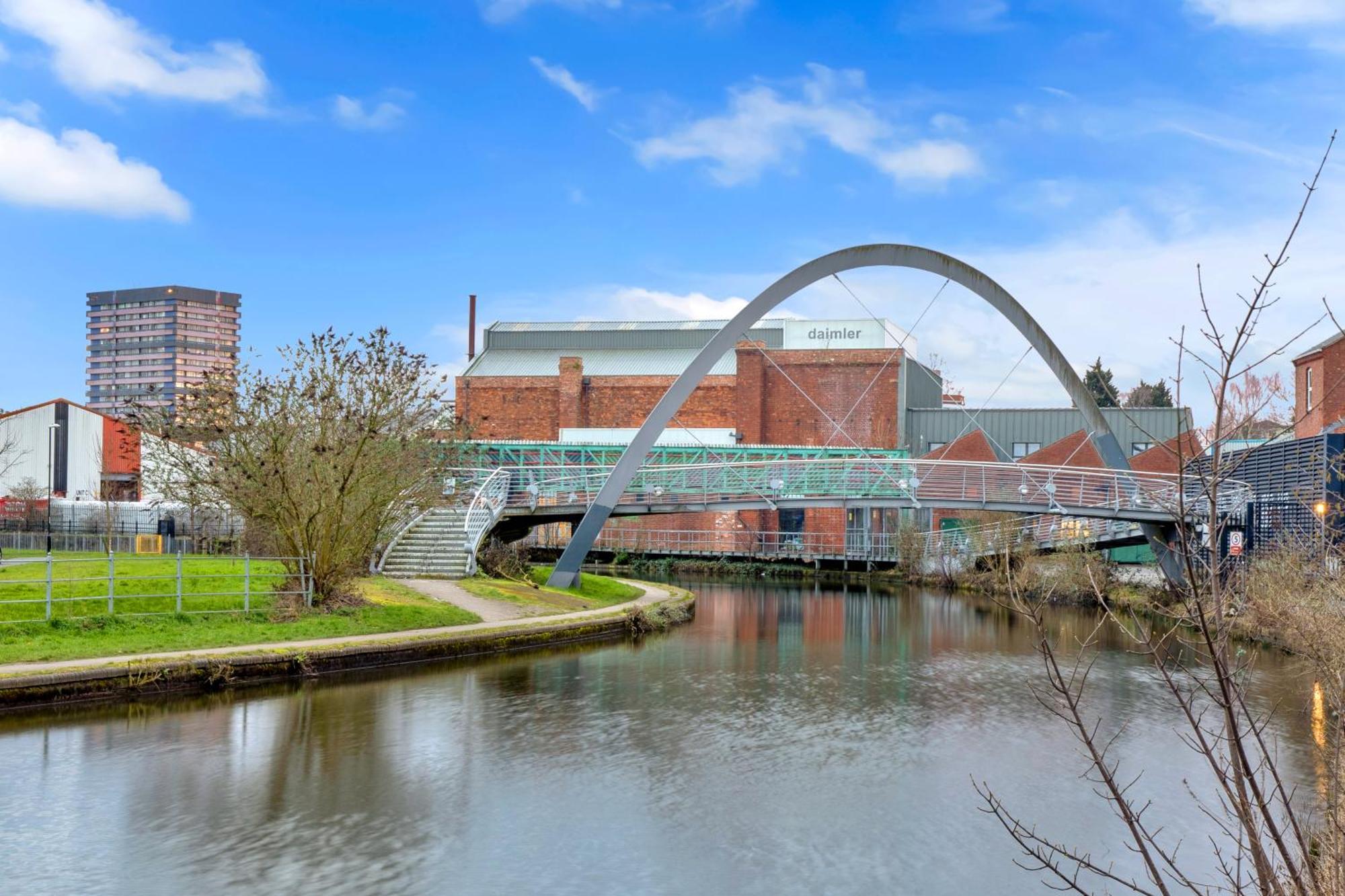 Luxury Waterfront Property With Free Parking Coventry Bagian luar foto
